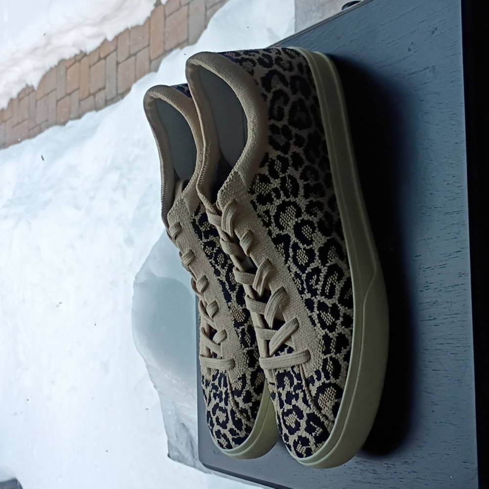 NWT.Rothy's  Beige and Black Leopard Sneakers